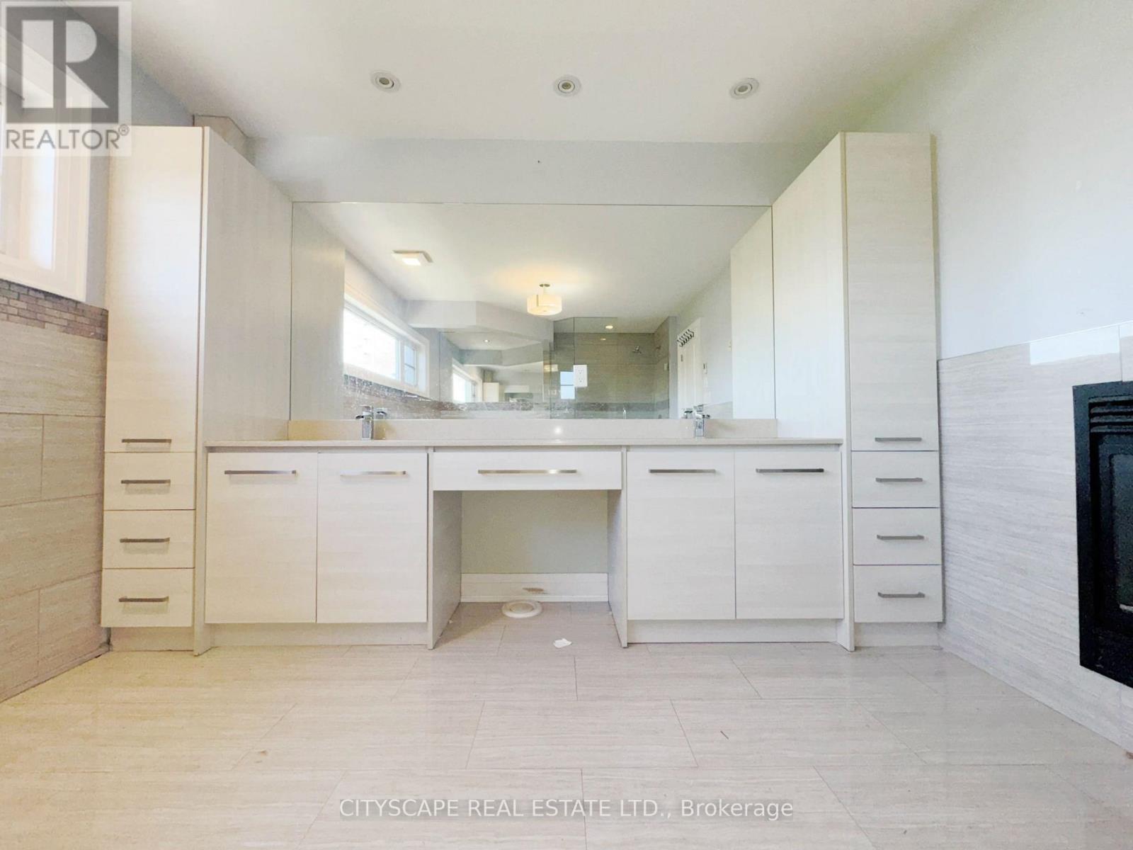 817 Cosburn Avenue Property Photo 36