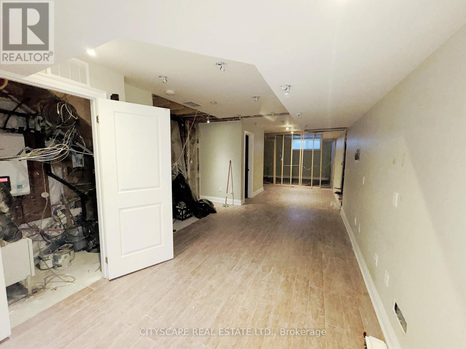 817 Cosburn Avenue Property Photo 38