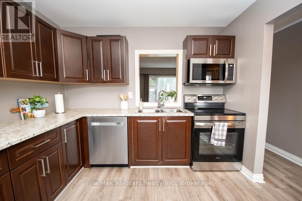 16 - 72 Martin Road Property Photo 14