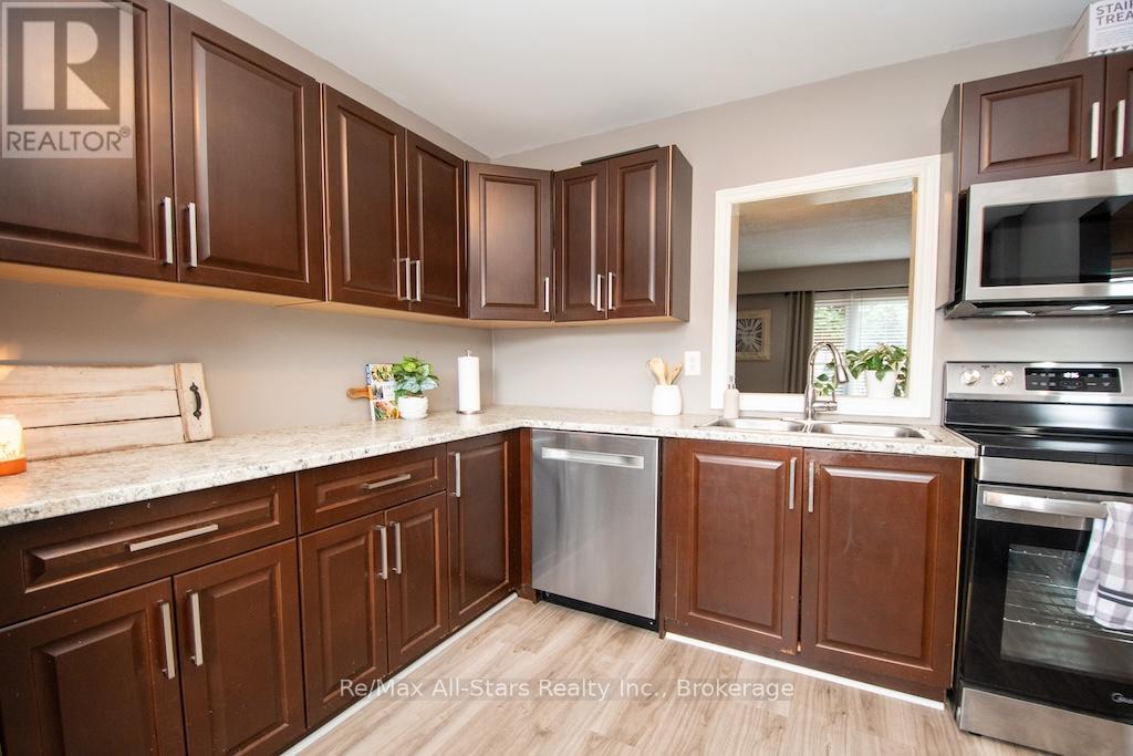 16 - 72 Martin Road Property Photo 15