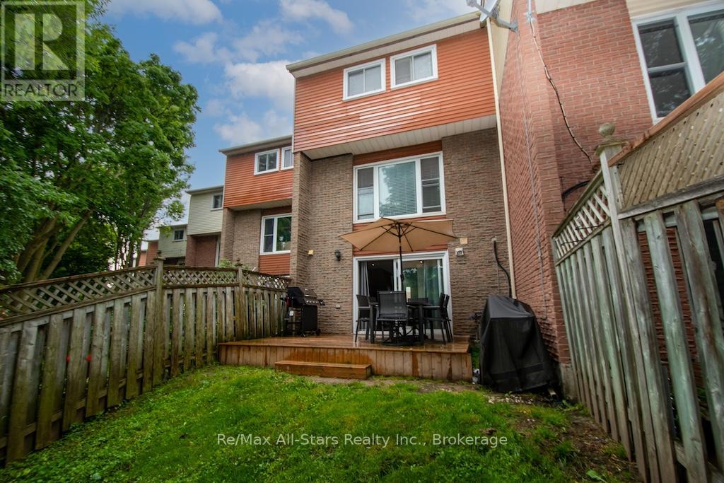 16 - 72 Martin Road Property Photo 33