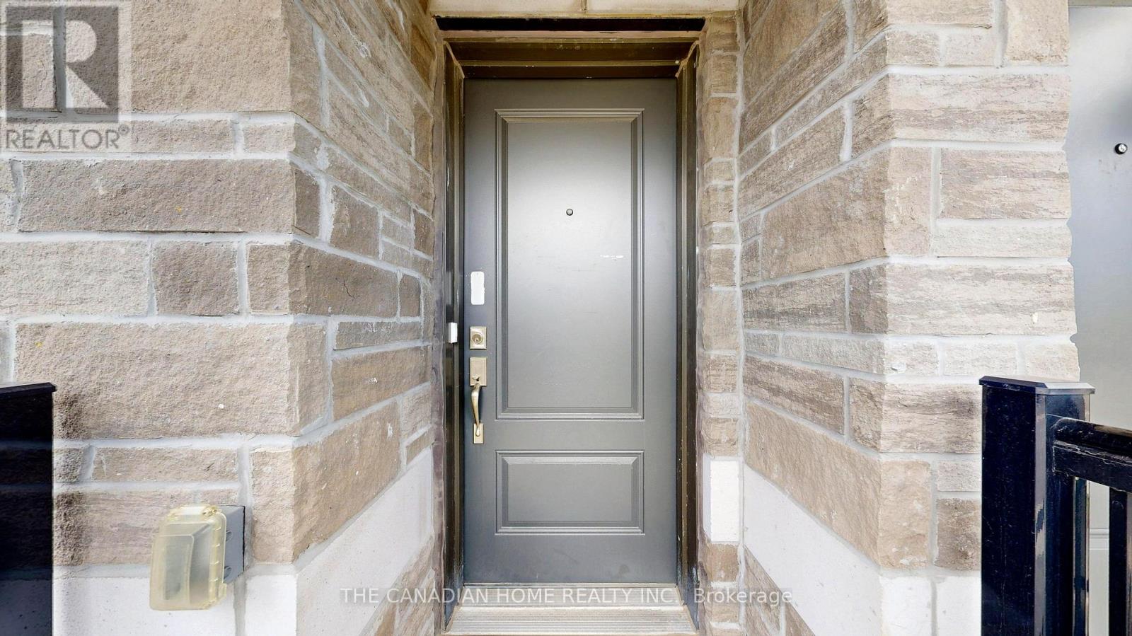 363 Okanagan Path Property Photo 4