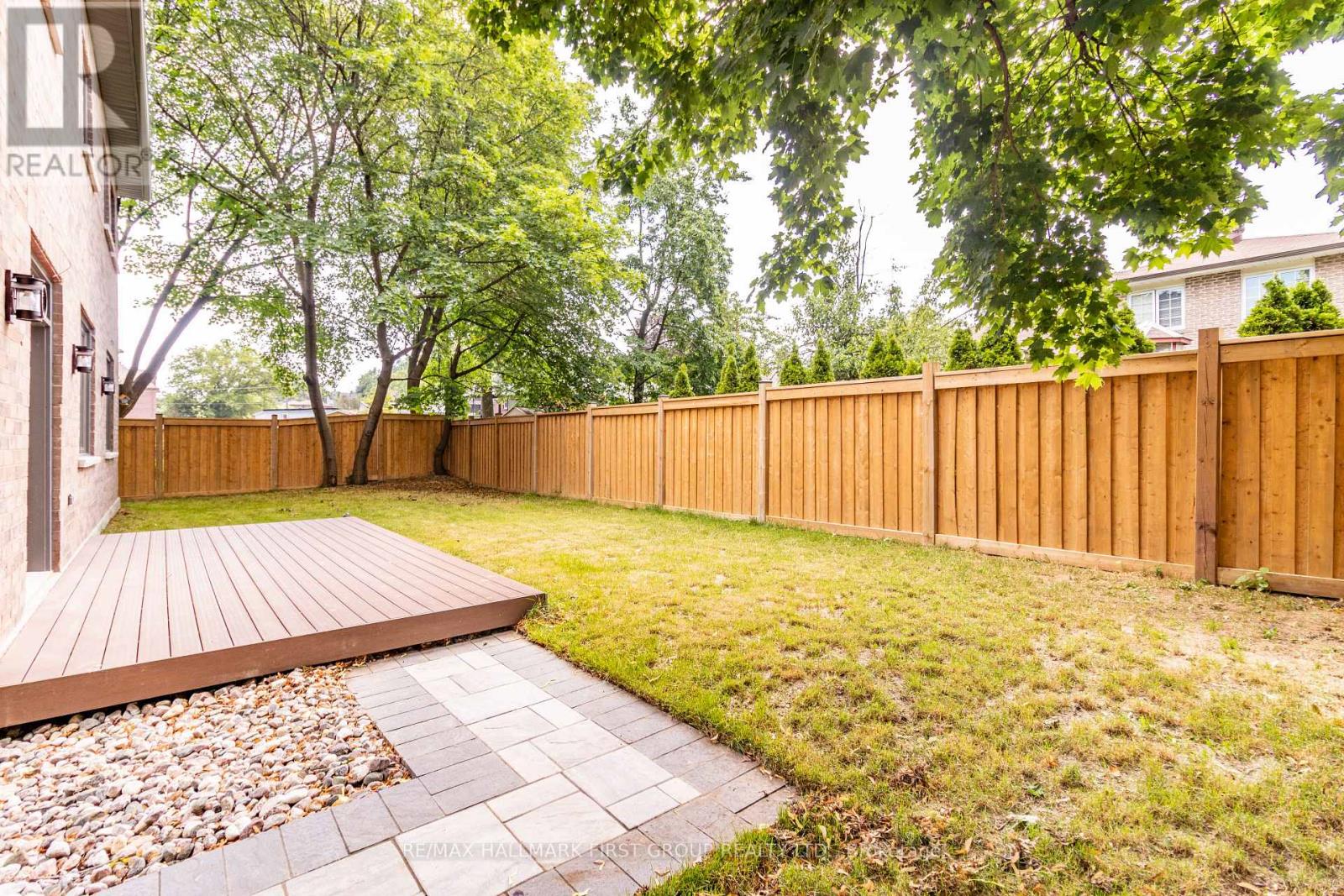 752 Hillview Crescent Property Photo 47