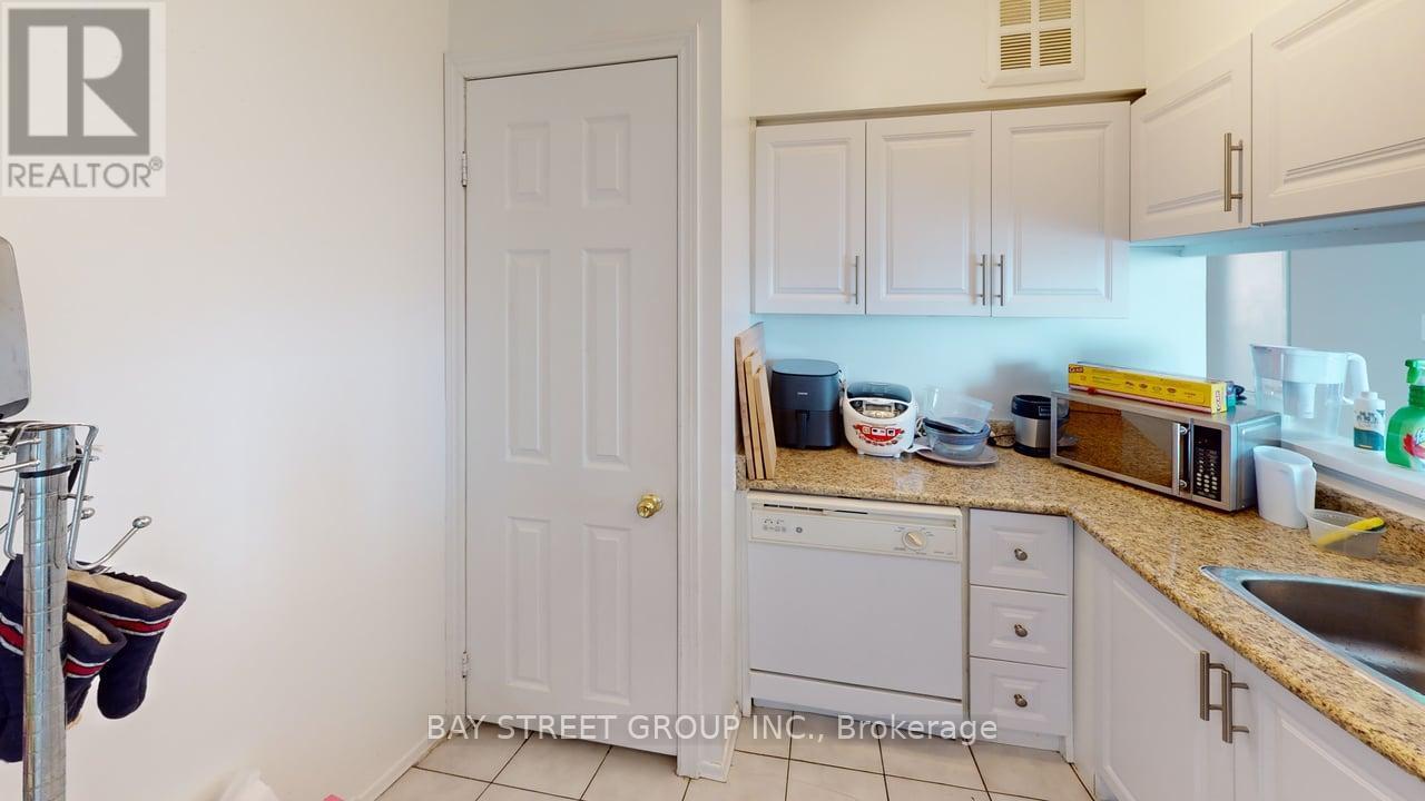 1019 - 3050 Ellesmere Road Property Photo 3
