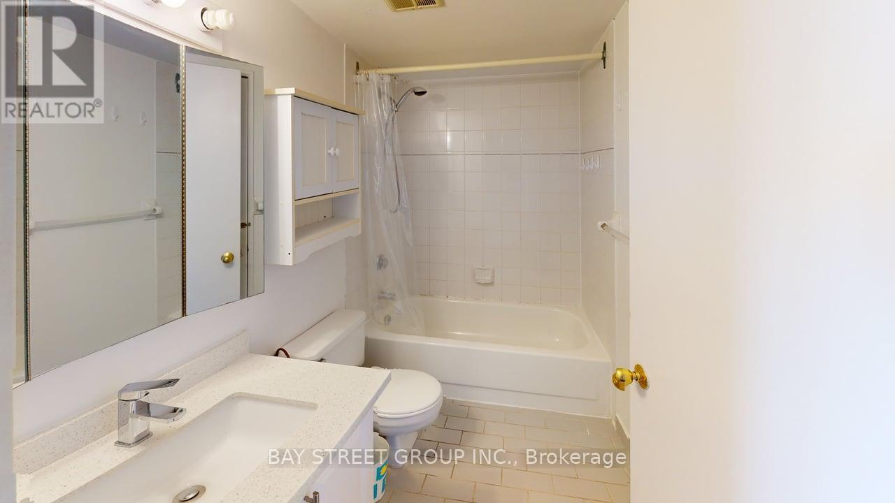 1019 - 3050 Ellesmere Road Property Photo 4