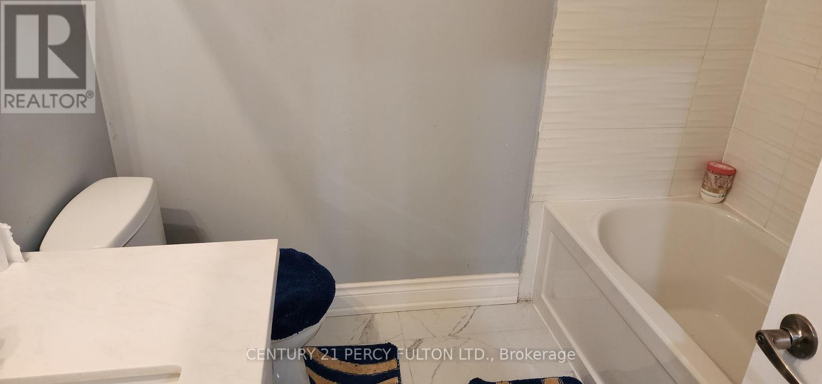 Main - 14 Flatfield Terrace Property Photo 7