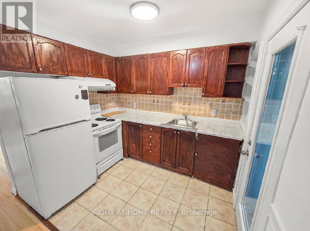 49 - 740 Kennedy Road Property Photo 5