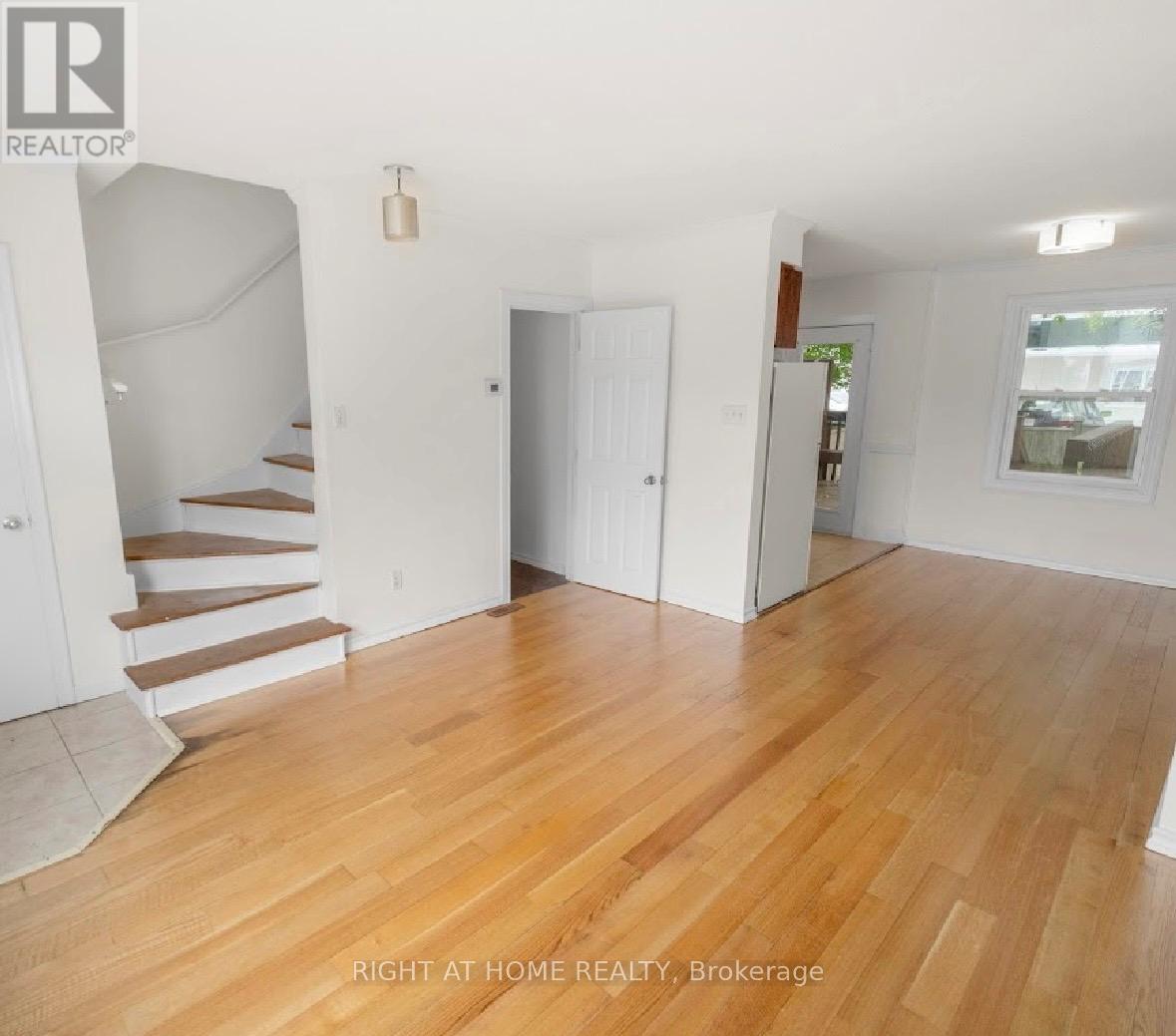 49 - 740 Kennedy Road Property Photo 7