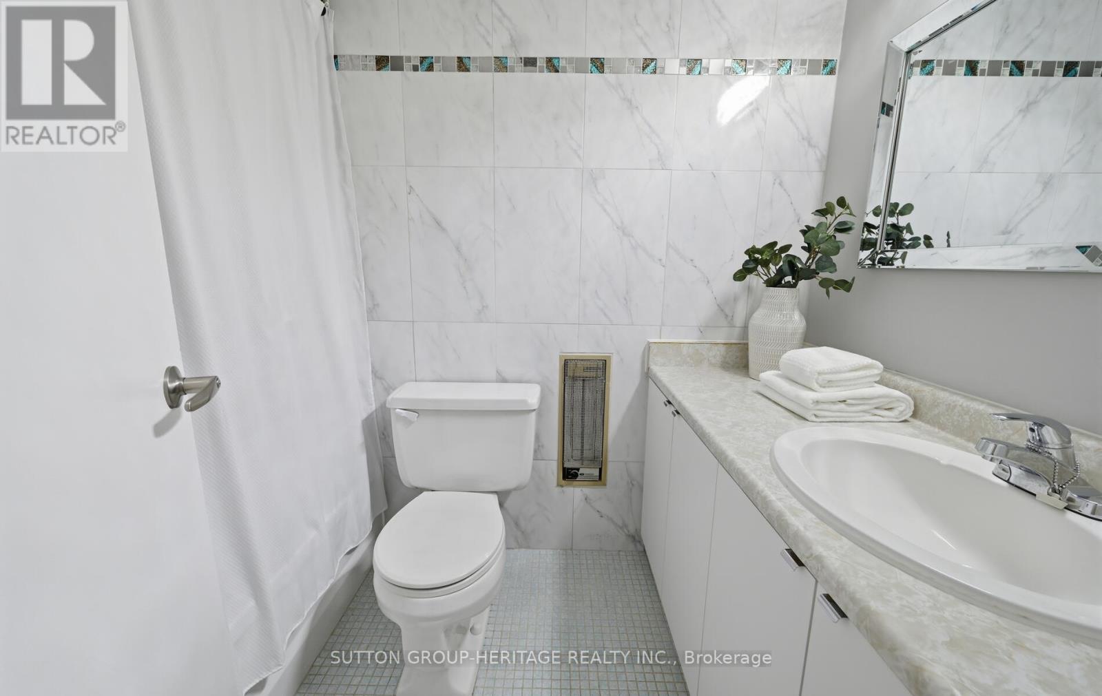 Ph07 - 3380 Eglinton Avenue E Property Photo 25