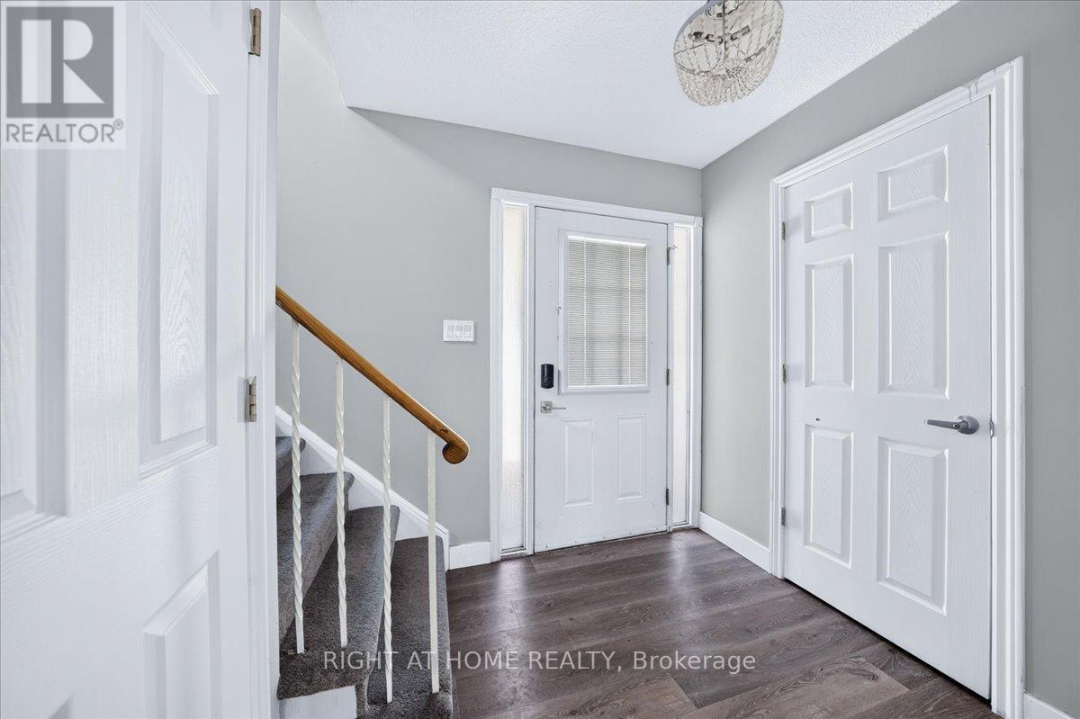 1087 Venus Crescent Property Photo 4