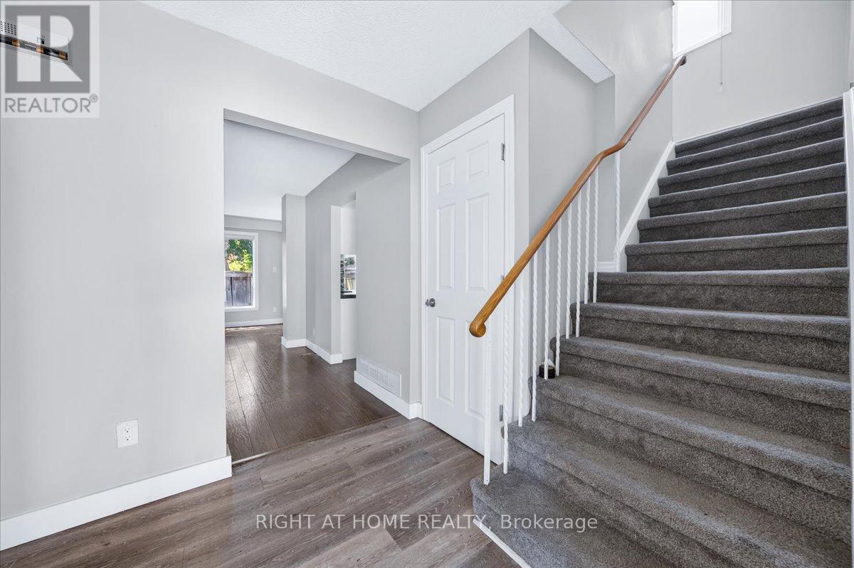 1087 Venus Crescent Property Photo 6