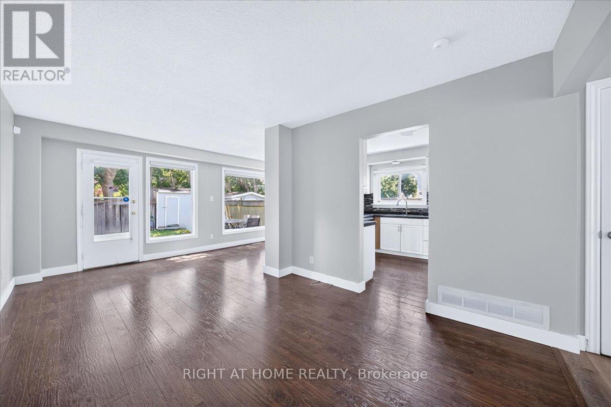 1087 Venus Crescent Property Photo 7