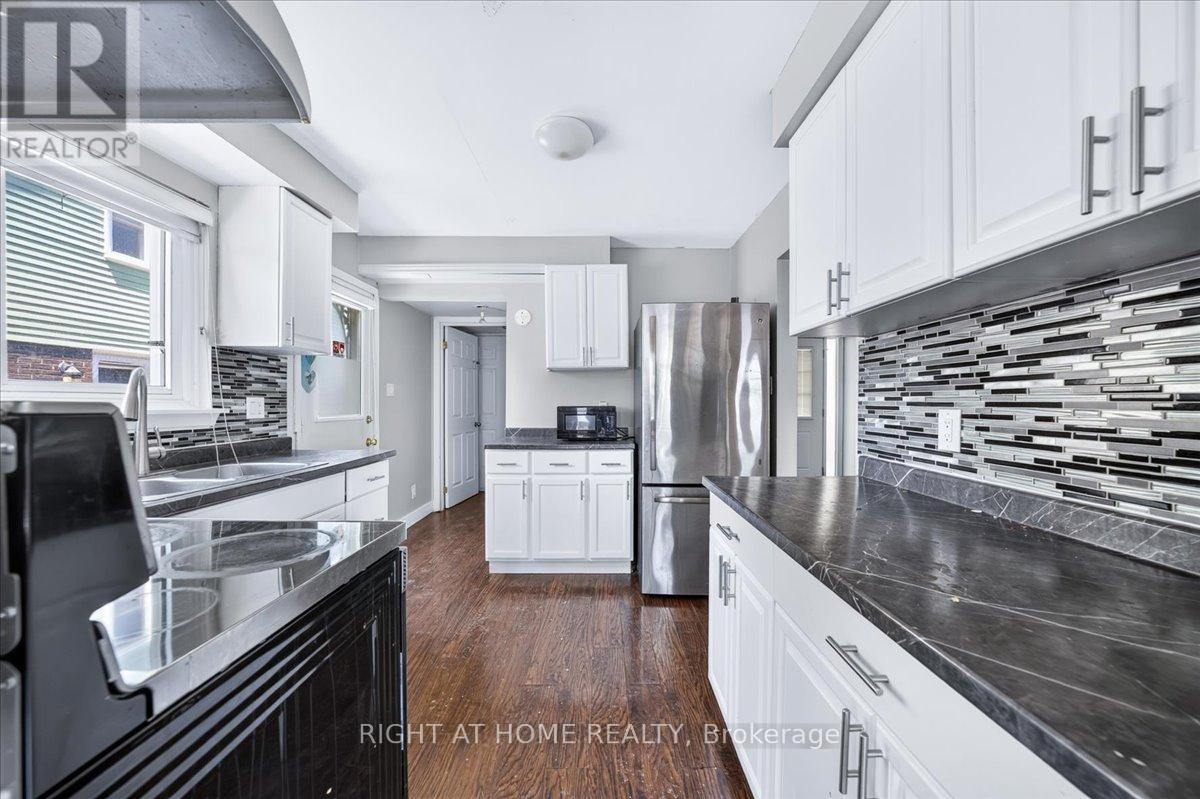 1087 Venus Crescent Property Photo 10