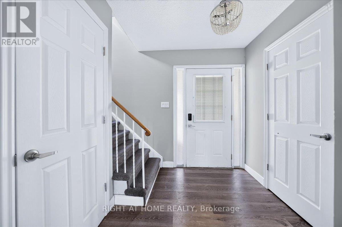 1087 Venus Crescent Property Photo 14