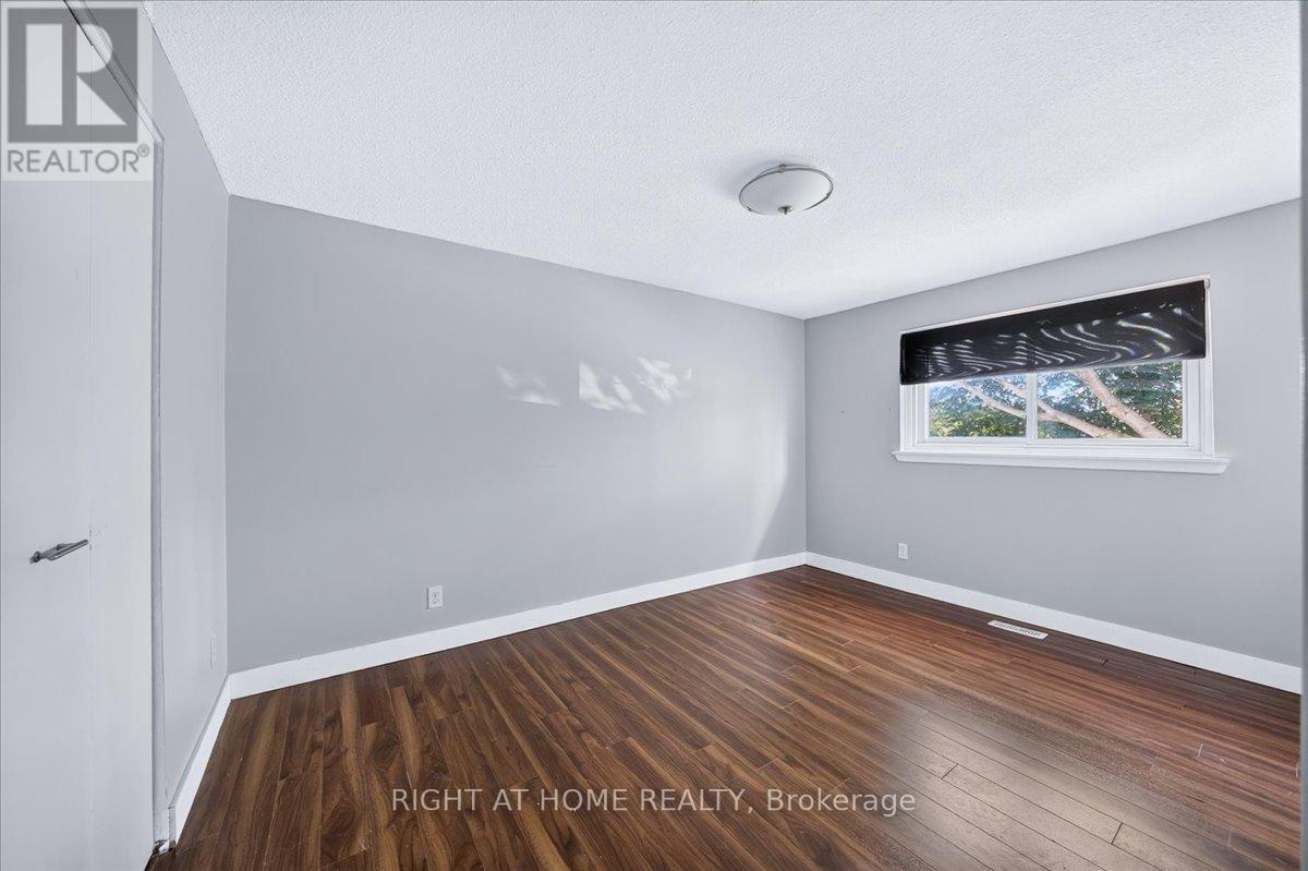 1087 Venus Crescent Property Photo 20