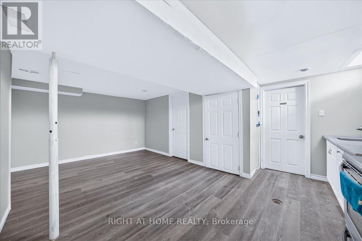 1087 Venus Crescent Property Photo 26