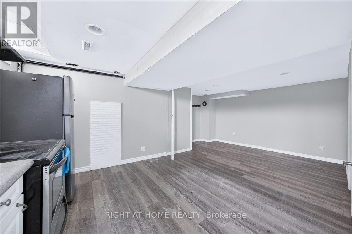 1087 Venus Crescent Property Photo 27