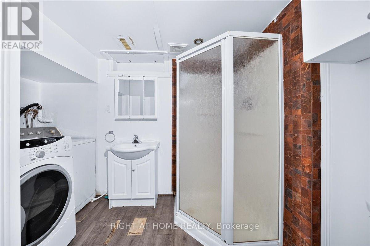 1087 Venus Crescent Property Photo 28