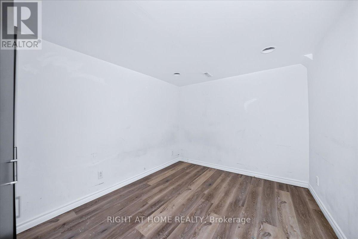 1087 Venus Crescent Property Photo 30