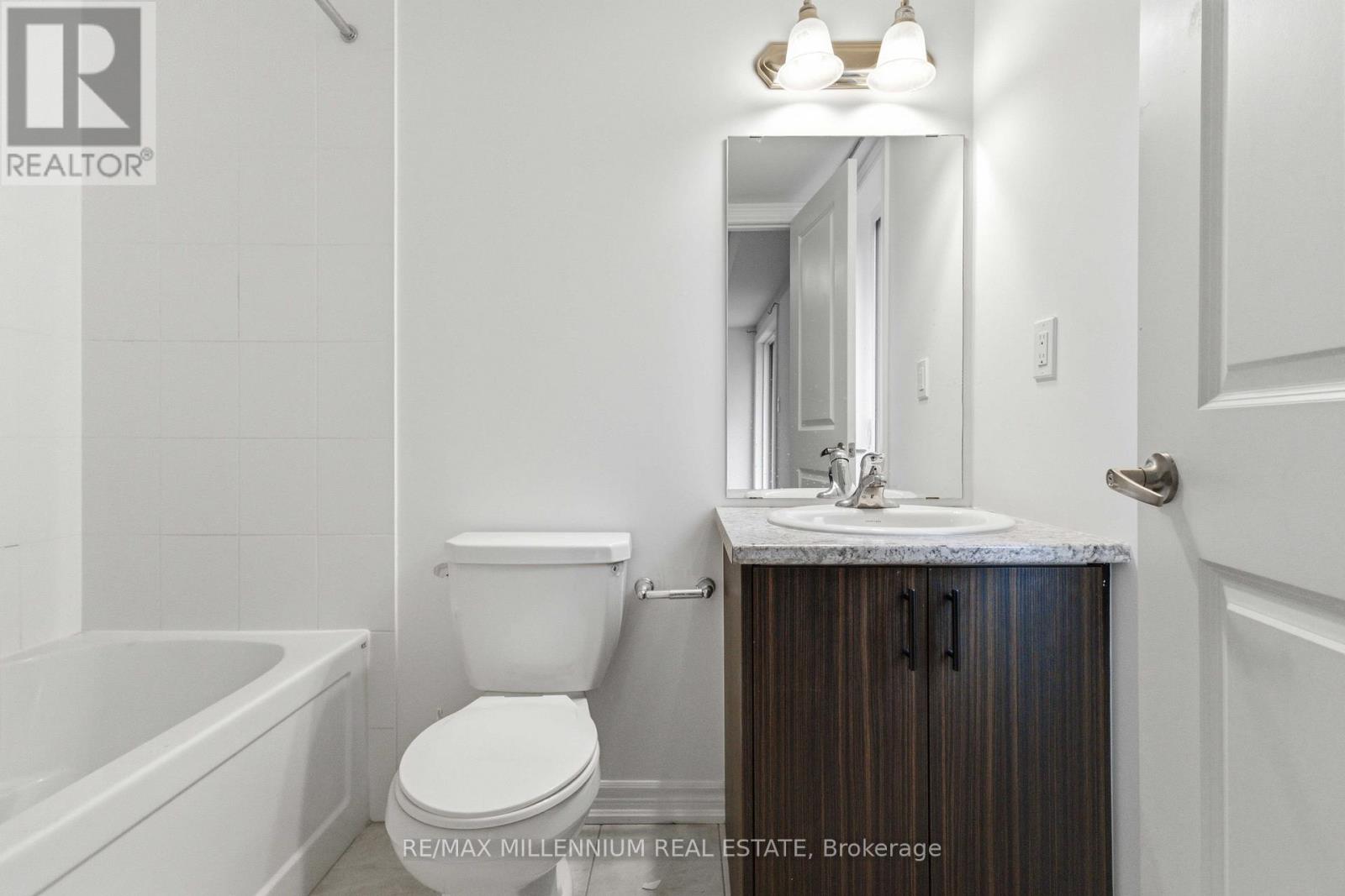 775 Chinook Path Property Photo 8