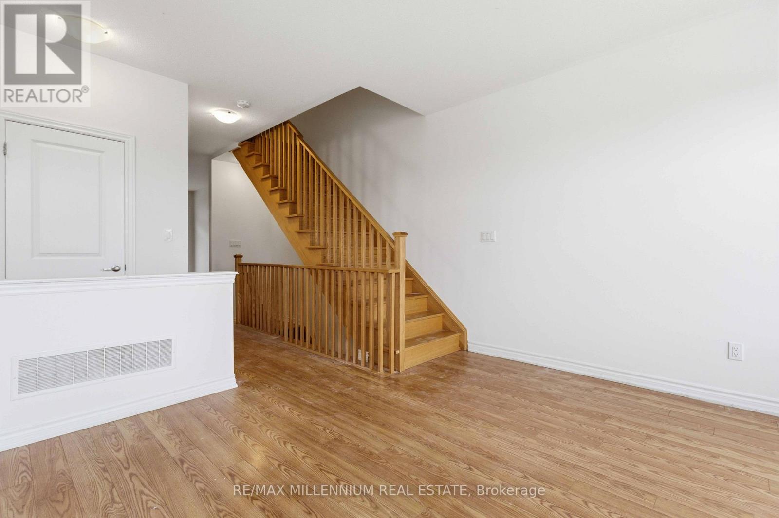 775 Chinook Path Property Photo 21