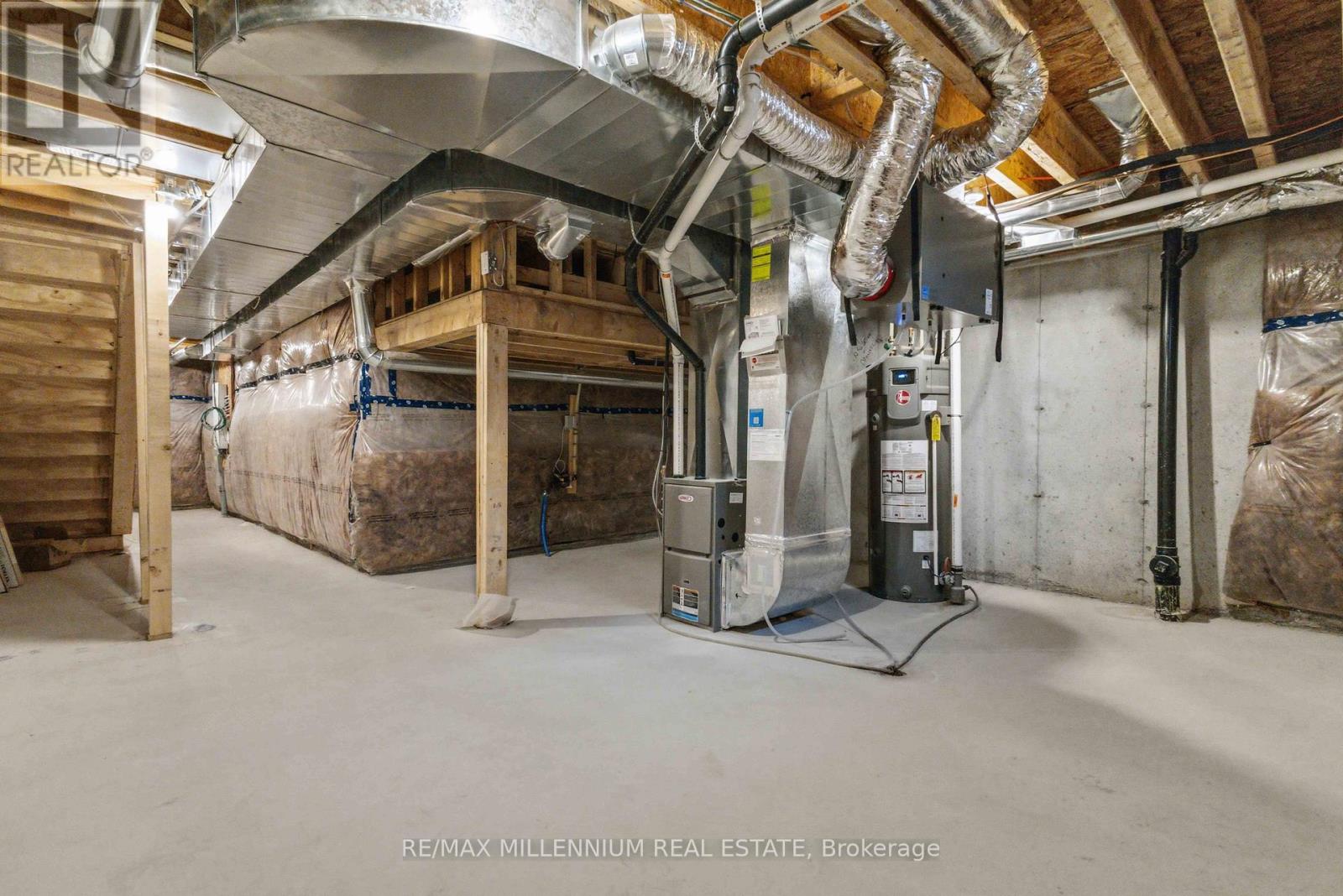 775 Chinook Path Property Photo 32