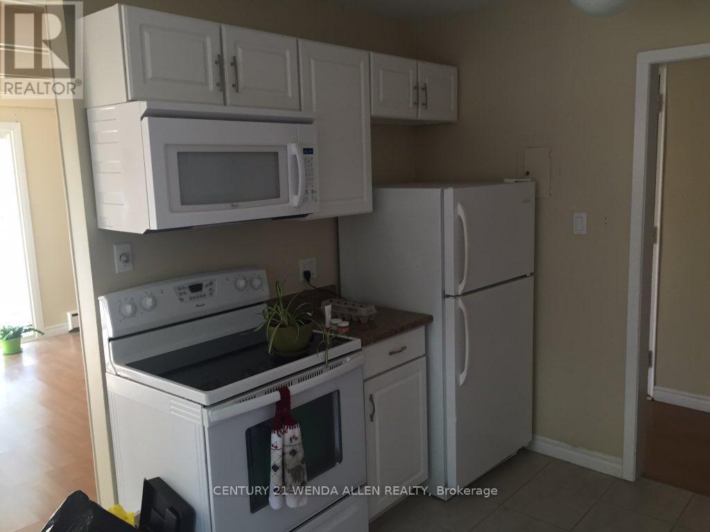 558 Lansdowne Drive Property Photo 2