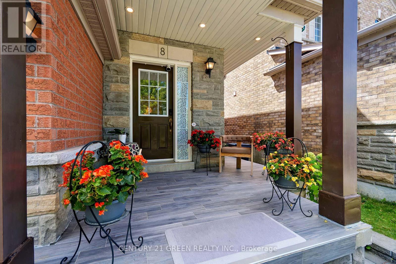 8 Lampman Drive Property Photo 4