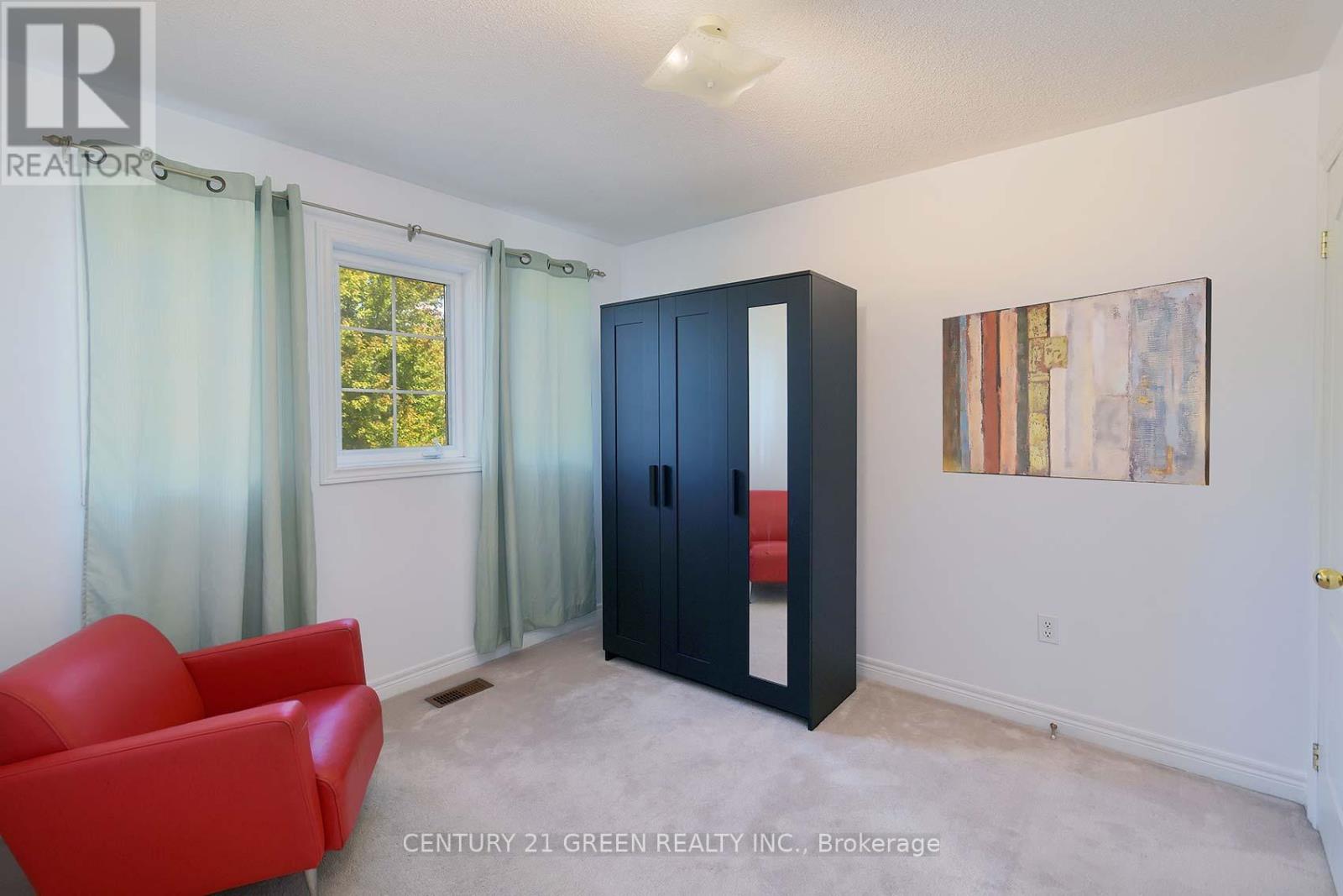 8 Lampman Drive Property Photo 20