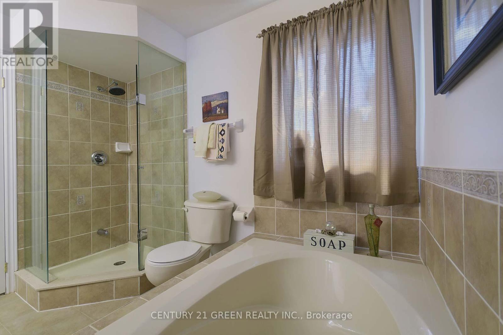 8 Lampman Drive Property Photo 21