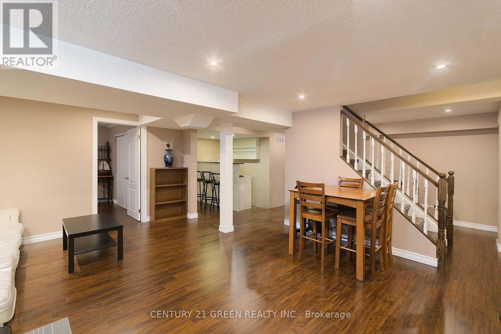 8 Lampman Drive Property Photo 24