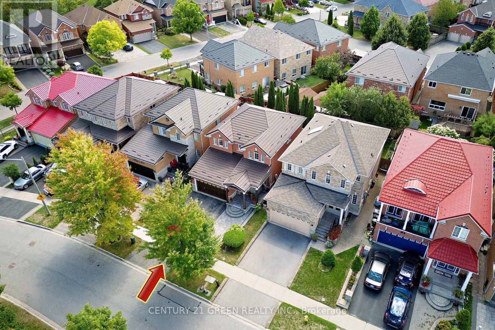 8 Lampman Drive Property Photo 38