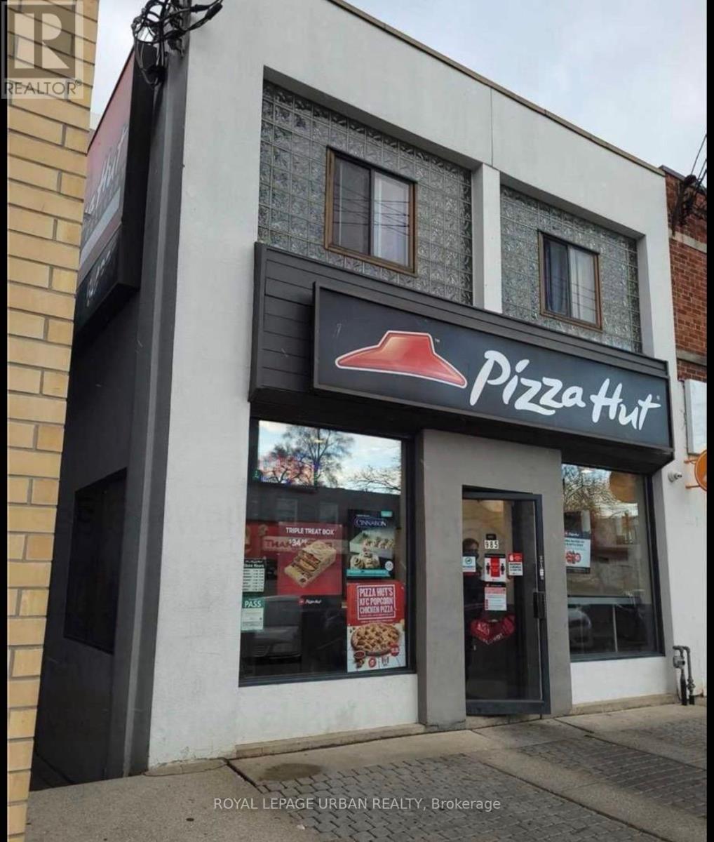 1B - 985 COXWELL AVENUE