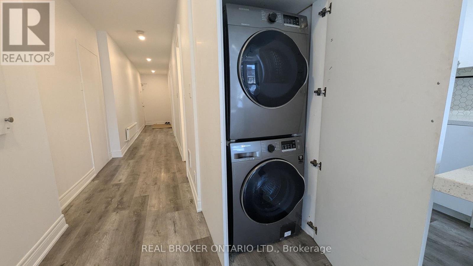 4 - 2199 Gerrard Street E Property Photo 5