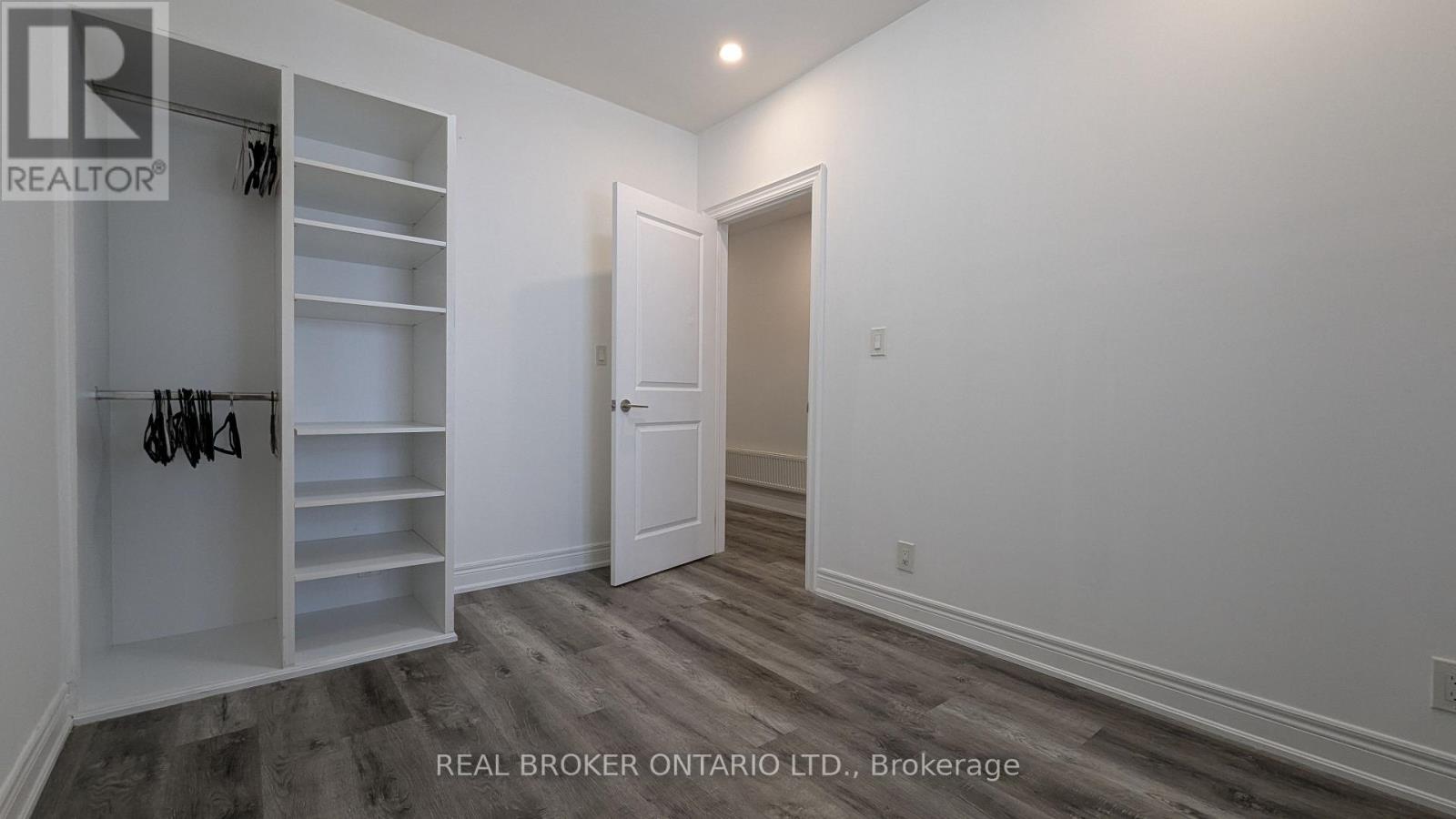 4 - 2199 Gerrard Street E Property Photo 6