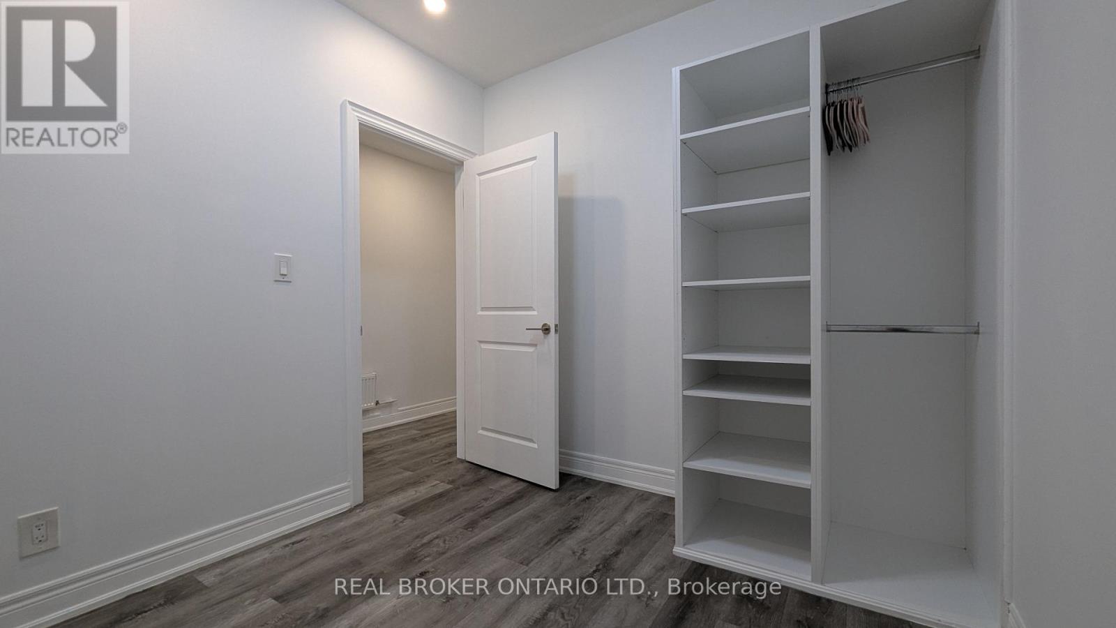 4 - 2199 Gerrard Street E Property Photo 9
