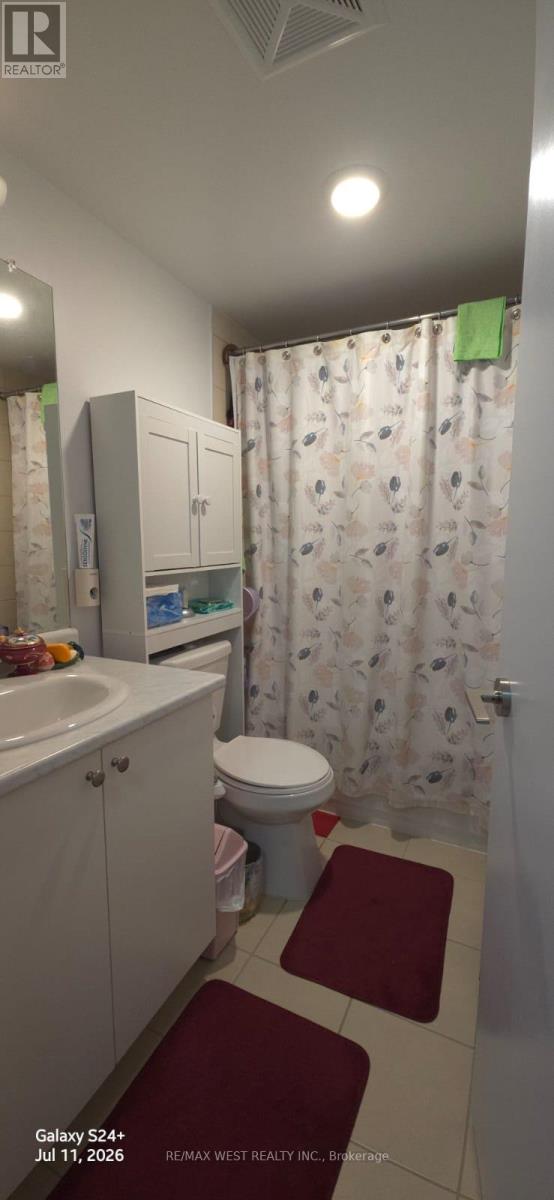 426 - 8 Trent Avenue Property Photo 22