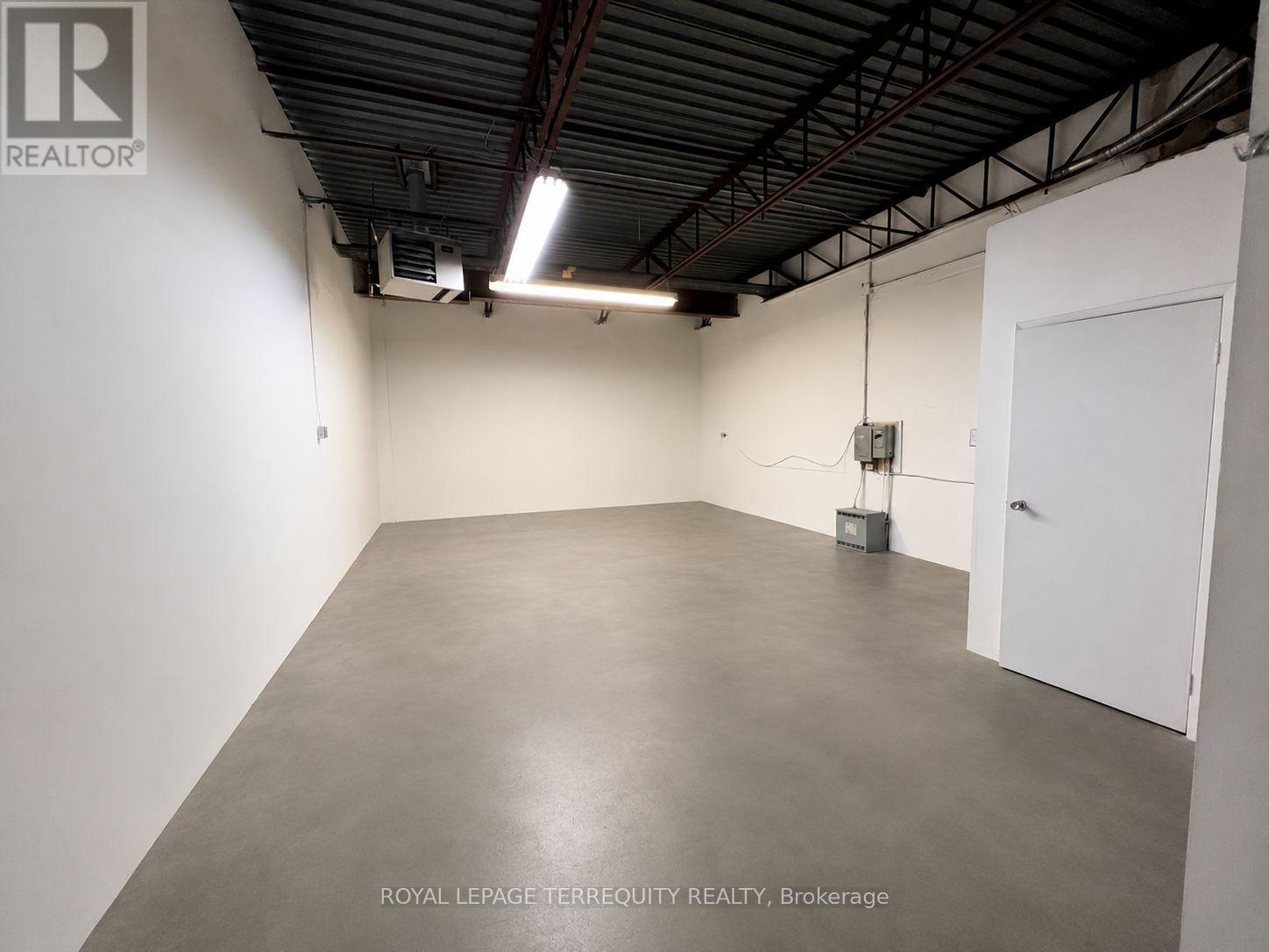 12 - 80 Dynamic Drive Property Photo 2