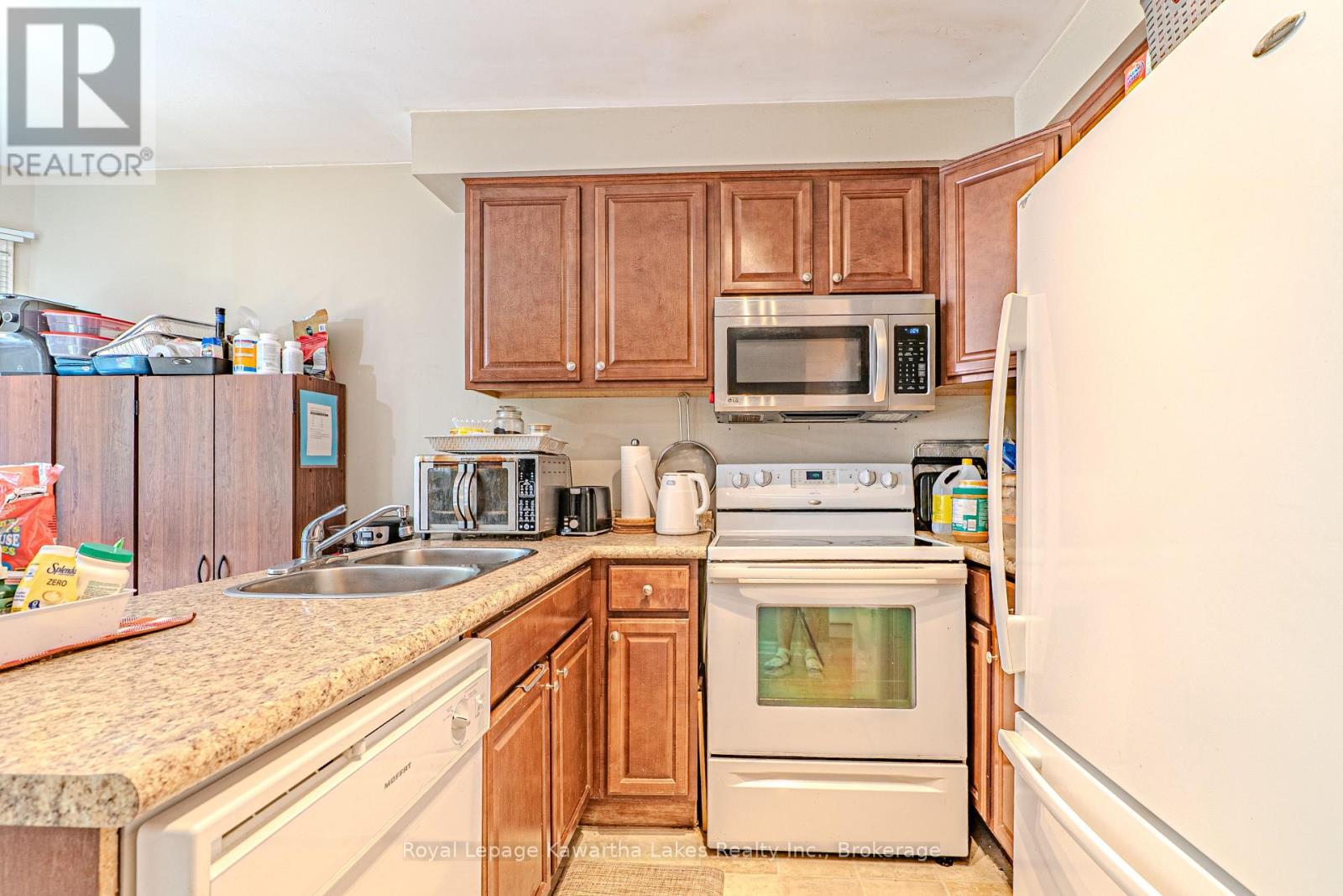 38 Lipton Crescent Property Photo 14