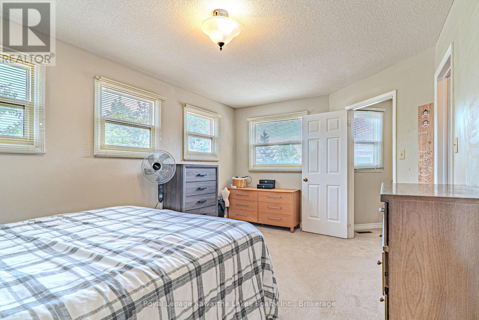 38 Lipton Crescent Property Photo 19