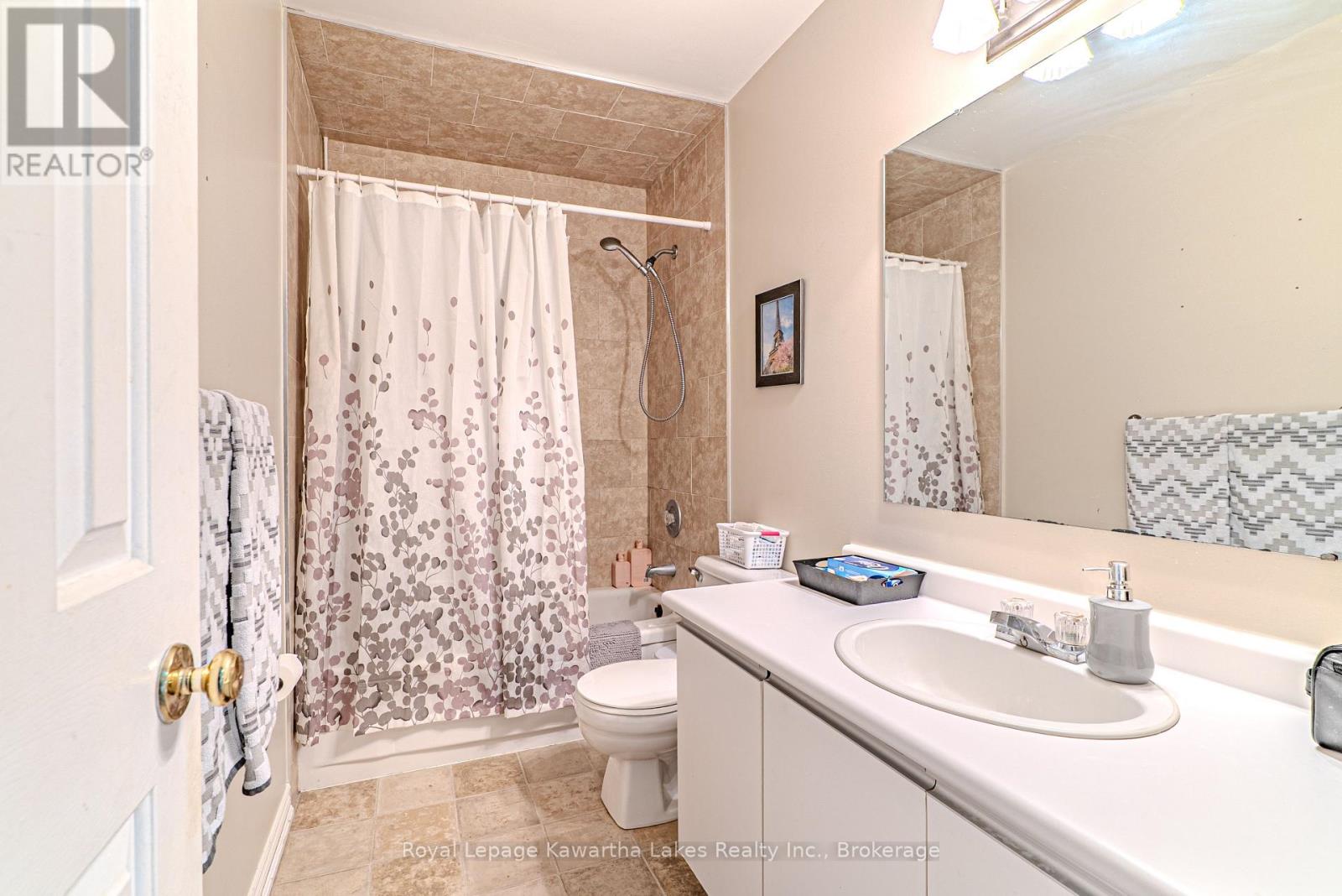38 Lipton Crescent Property Photo 24