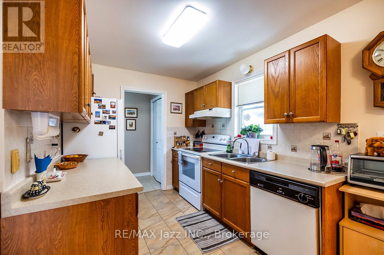 27 Waverley Road Property Photo 17