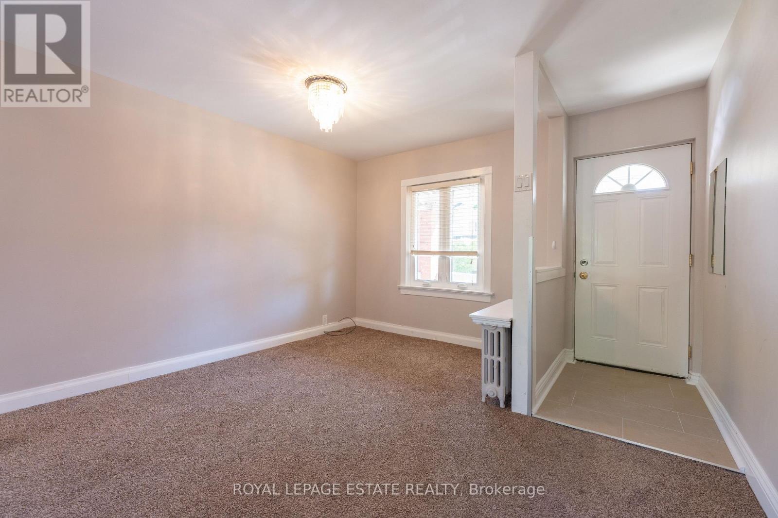 326 Monarch Park Avenue Property Photo 2