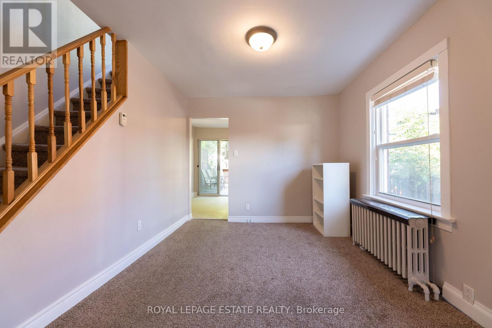 326 Monarch Park Avenue Property Photo 5
