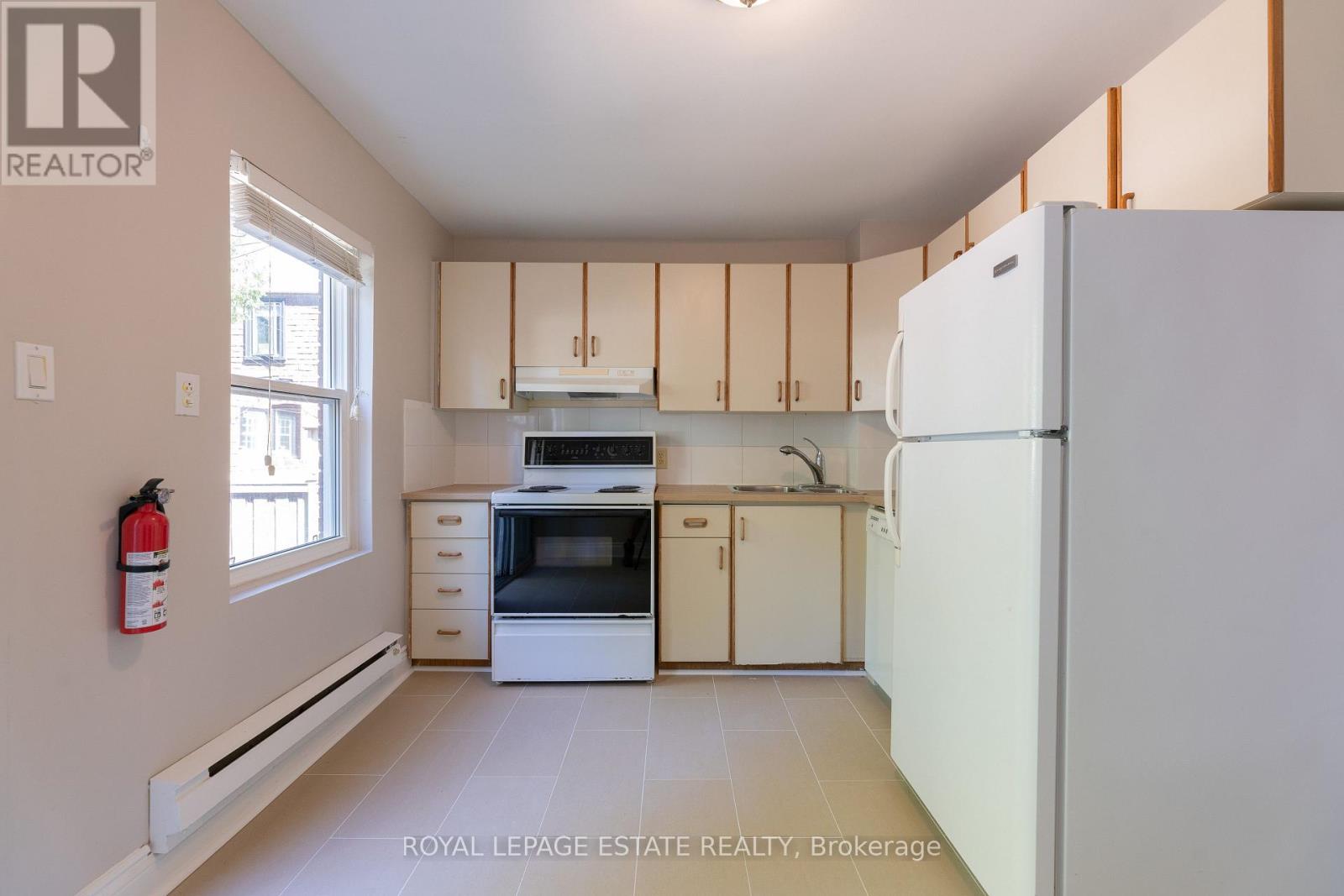 326 Monarch Park Avenue Property Photo 10