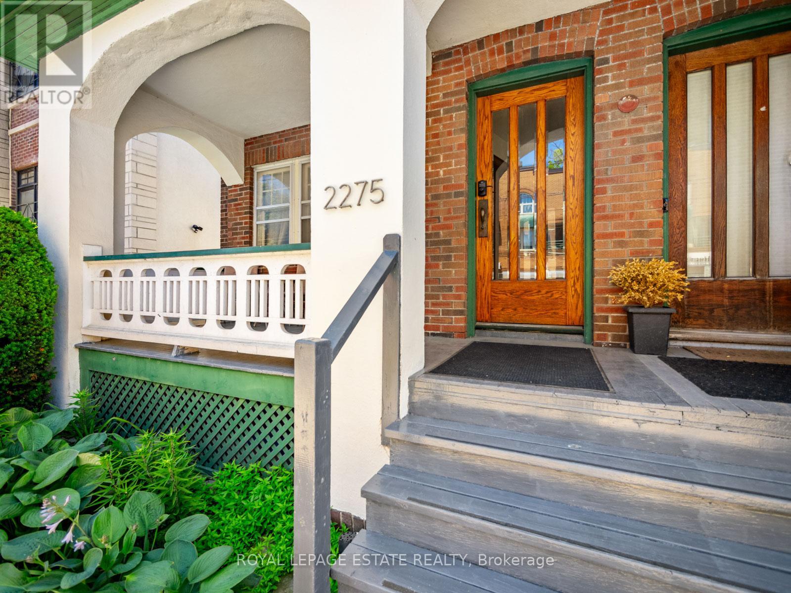 2275 Queen Street E Property Photo 4