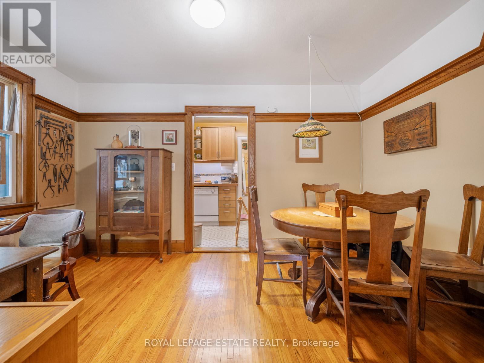 2275 Queen Street E Property Photo 23