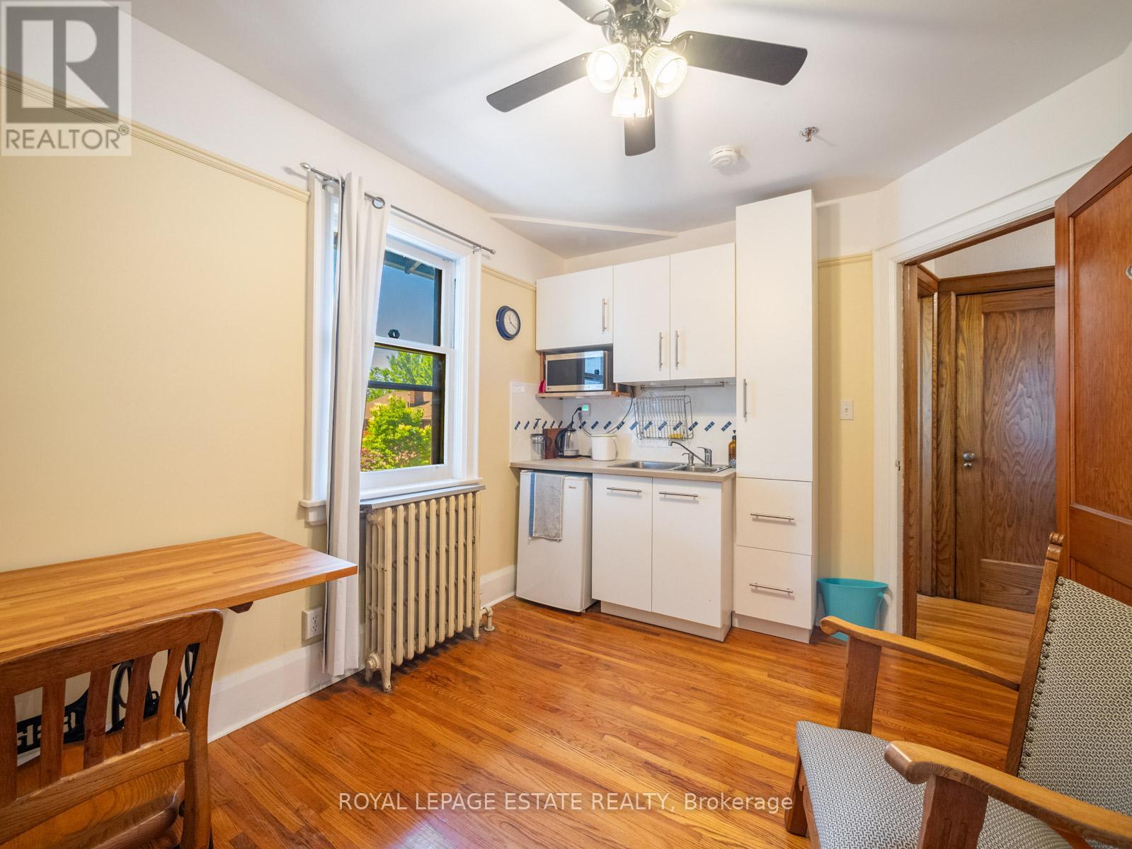 2275 Queen Street E Property Photo 28