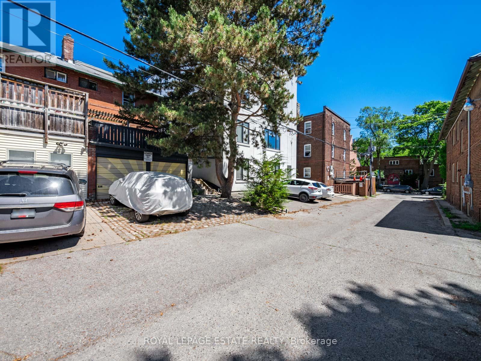 2275 Queen Street E Property Photo 33