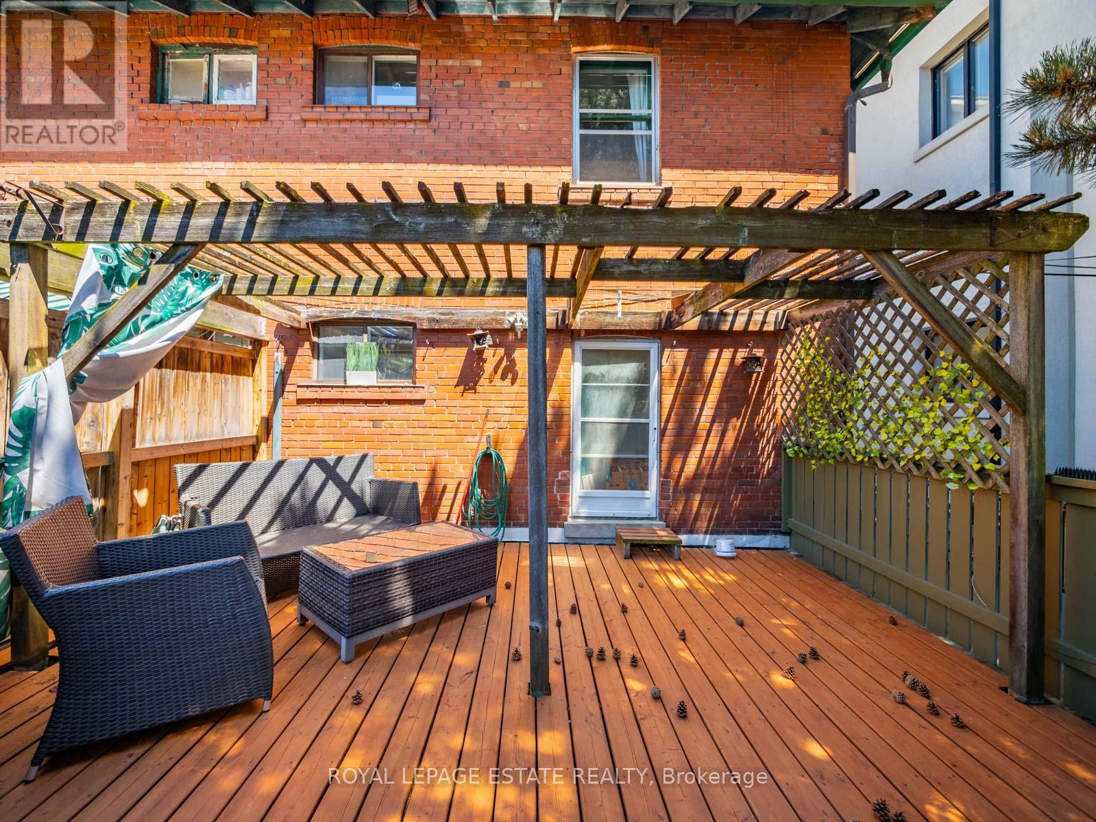 2275 Queen Street E Property Photo 39